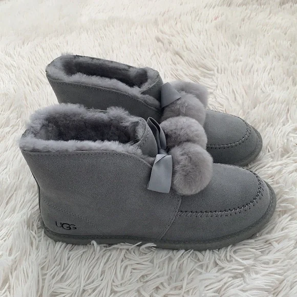 UGG Kallen genuine shearling line bootie slipper - Picture 1 of 15